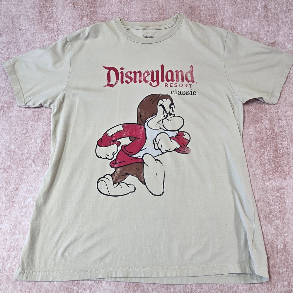 Disney Disneyland Resort Classic Grumpy T-Shirt Tan Vintage Style Mens L DT9478